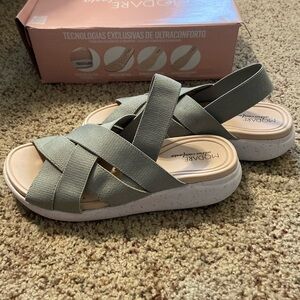 New in box strappy flat form sandals light green